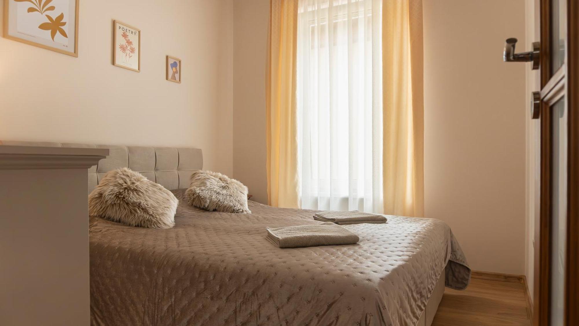 Thermal Irisz Apartman Kiskunhalas Exterior foto