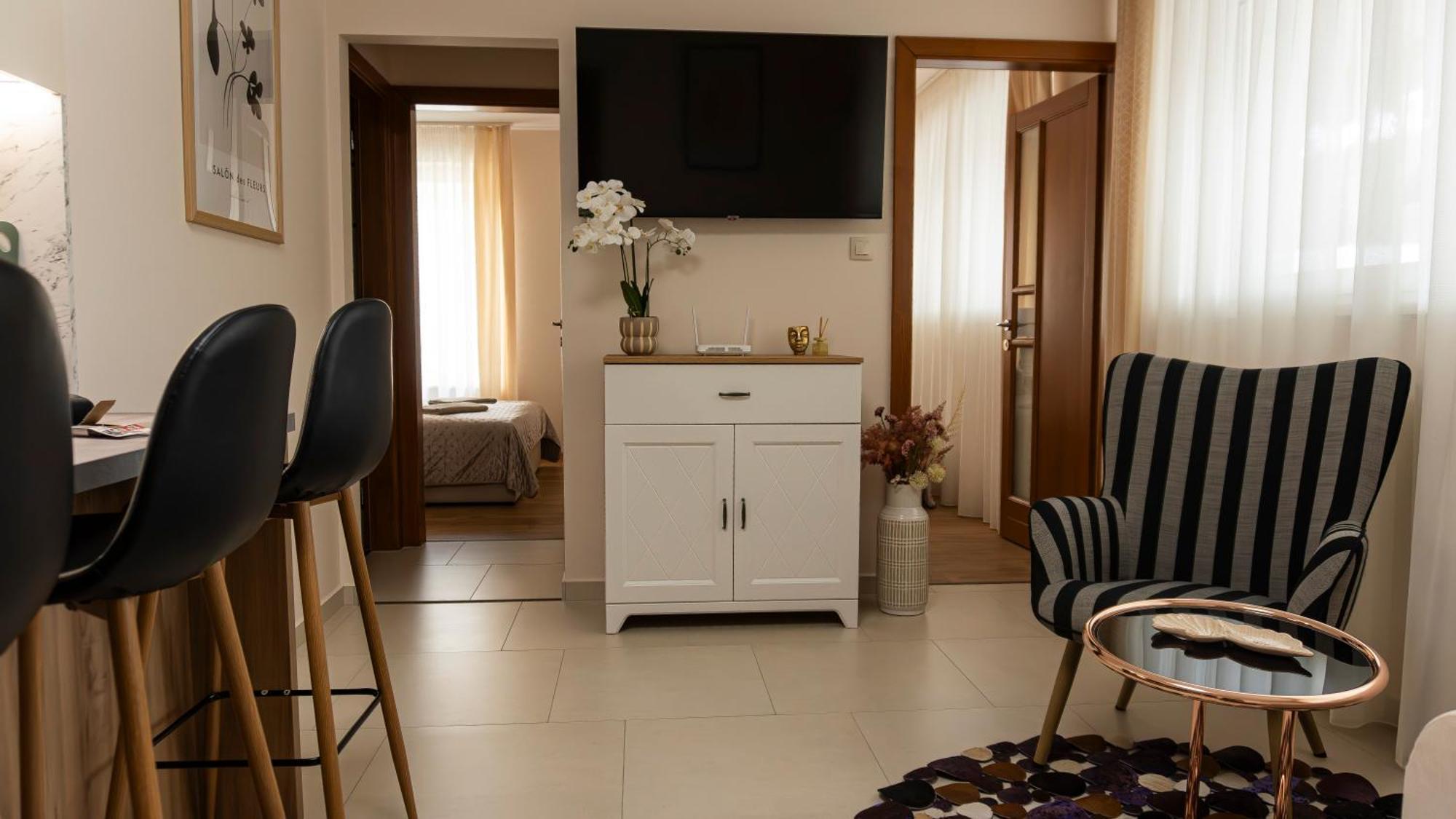 Thermal Irisz Apartman Kiskunhalas Exterior foto